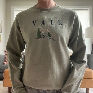 Vintage Vail embroidered sage green sweatshirt